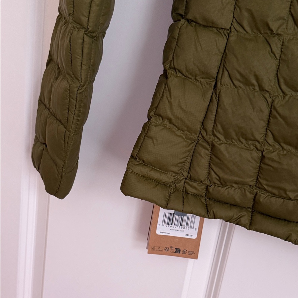 The North Face Thermoball Olive Quilted Jacket - Picture 12 of 12